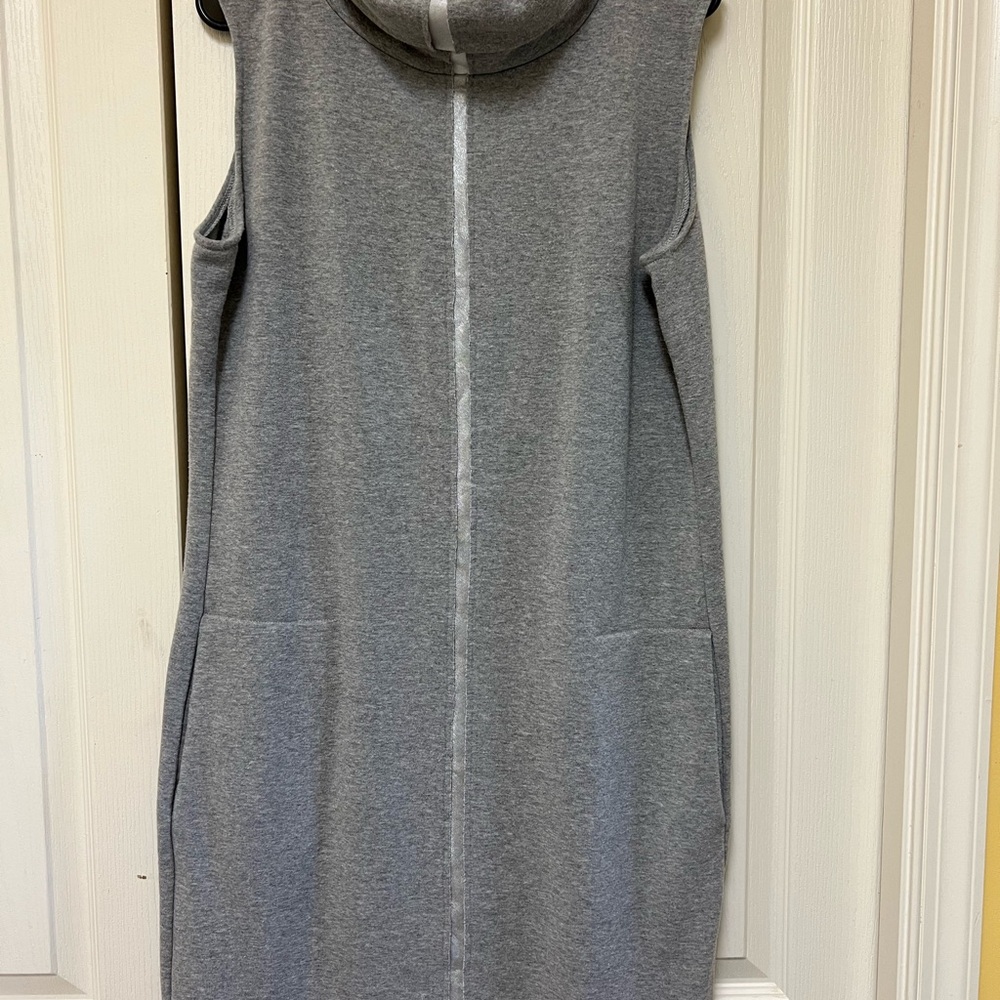 Love Gray Sleeveless Midi Dress